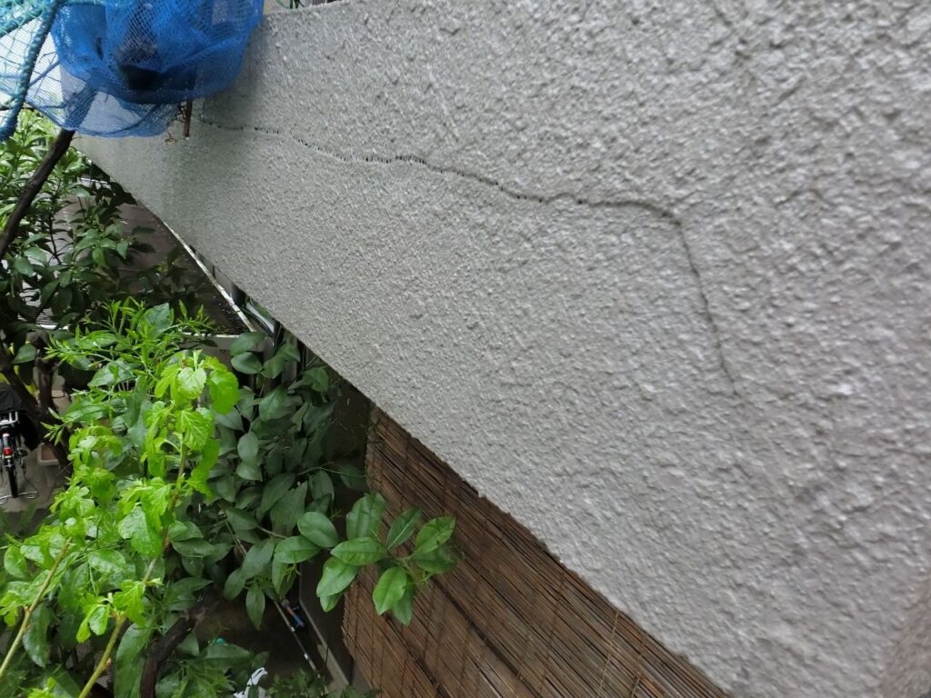 モルタル壁のひび割れ要注意！板橋区で建物調査