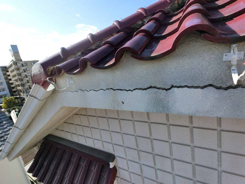 破風板や軒天井雨樋の破損は要注意！品川区調査